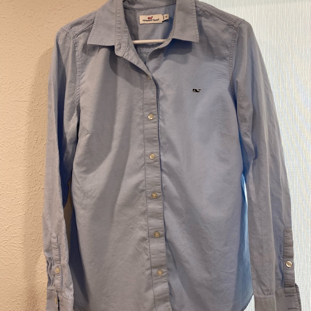 Vineyard Vines Women’s Classic Blue Button-down